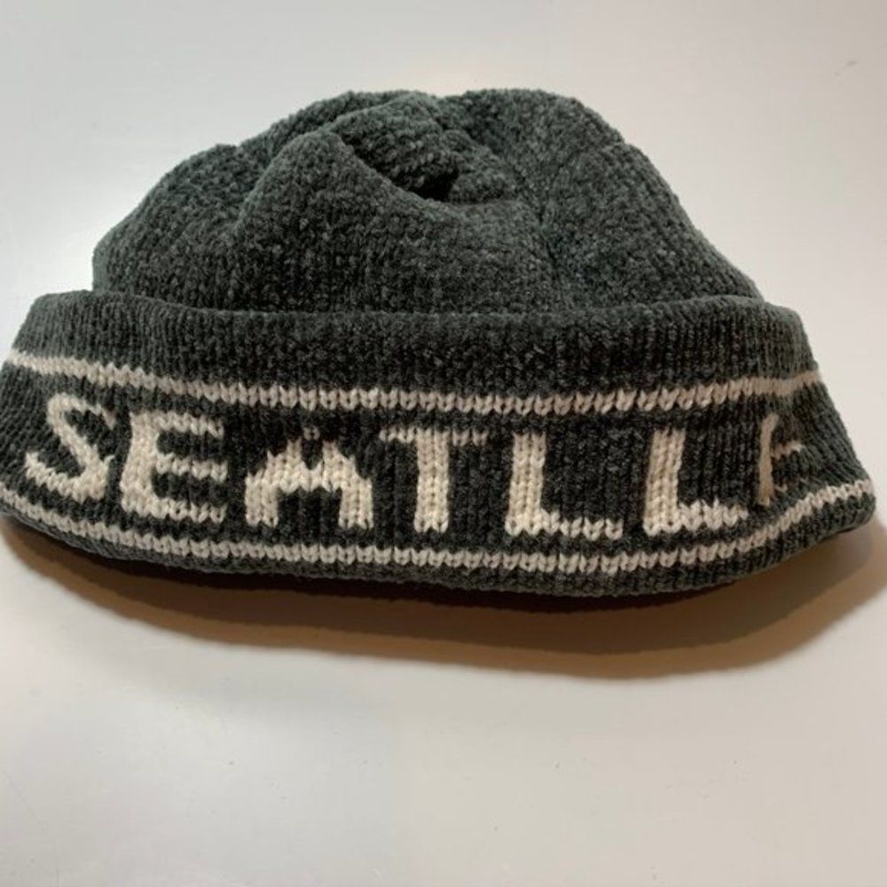 Seattle‎ (Seatlle) Gray Knit Stocking Hat/Cap